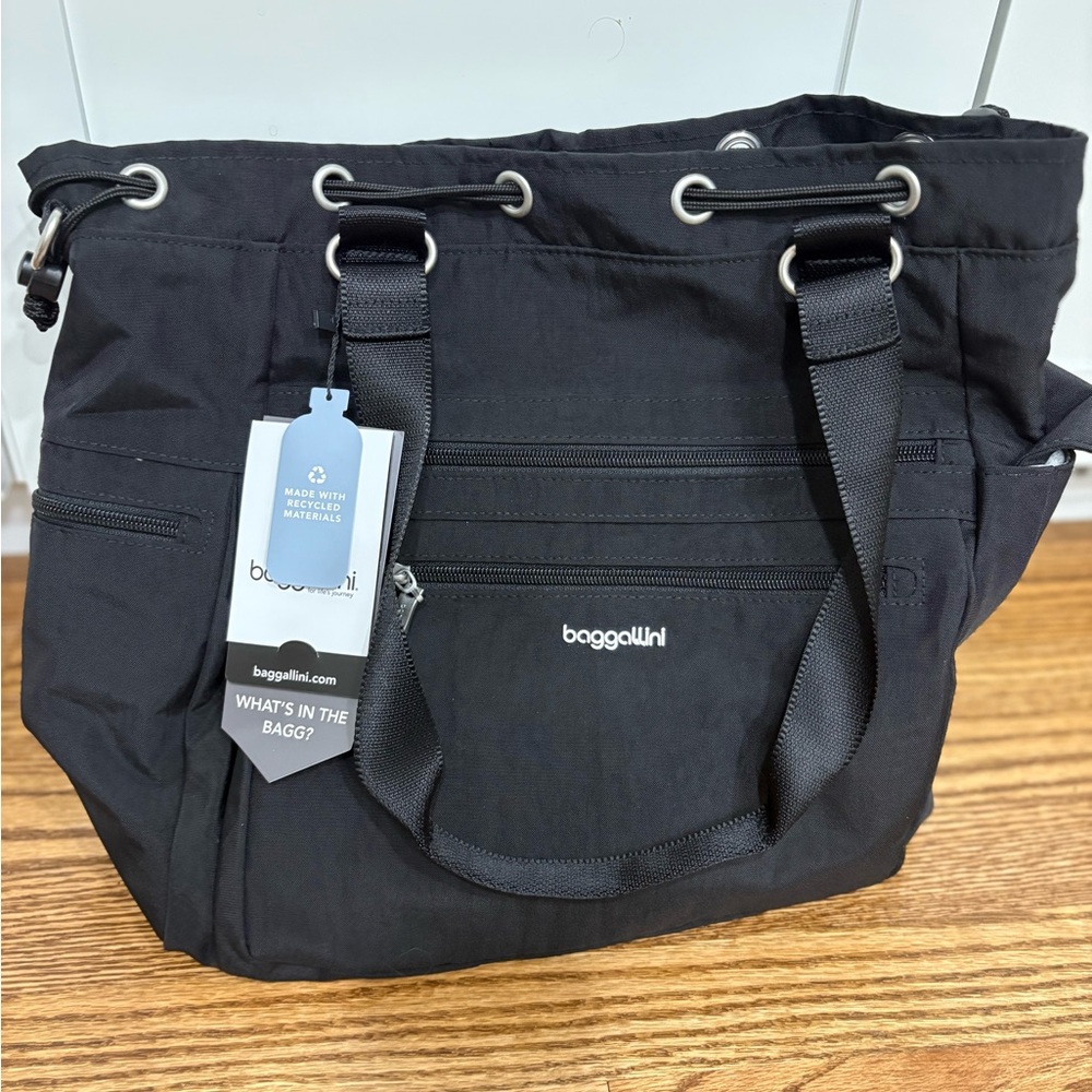 NWT Baggallini Modern Everywhere Drawstring